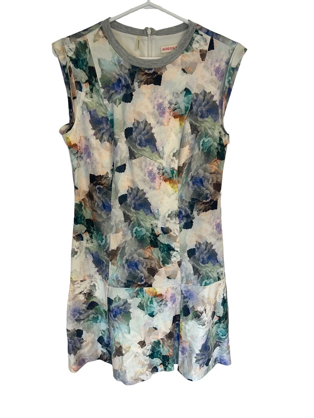 Rebecca Taylor Enchanted Gardens
Drop-Waist Floral Dress. Size 6